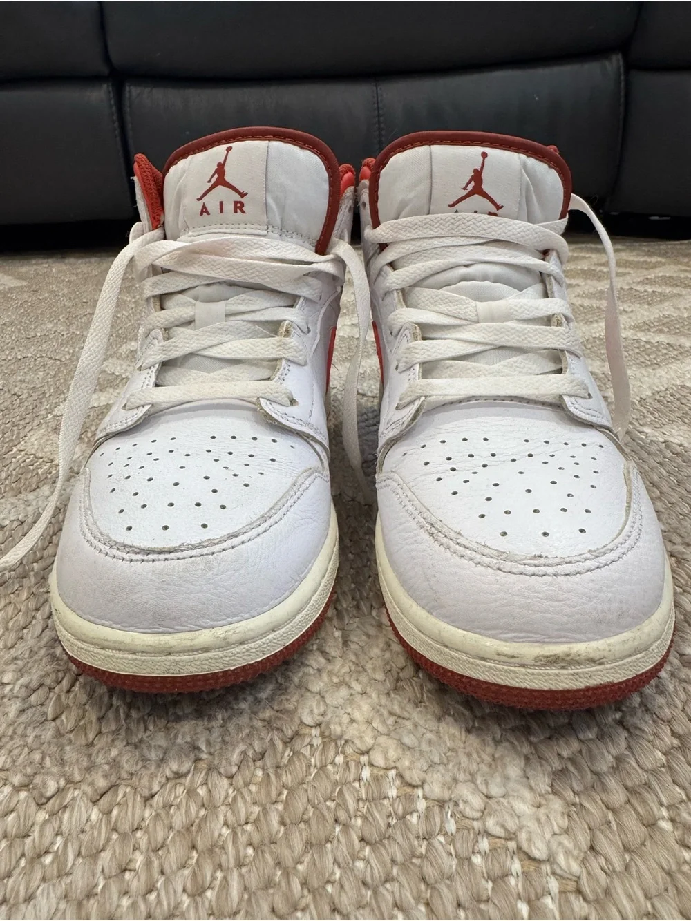 Air Jordan 1 Mid SE GS “White/Dune Red Size 6Y
